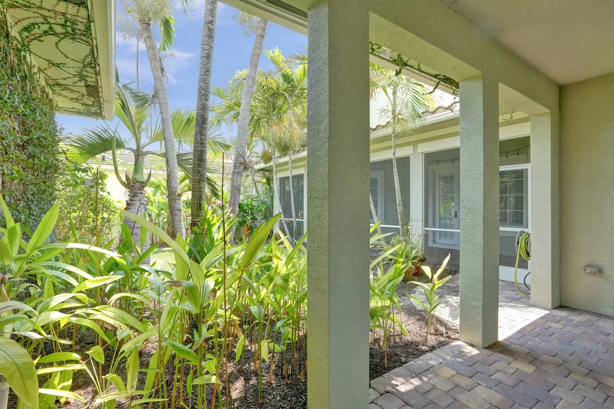 Canterbury Place Residence photo 58