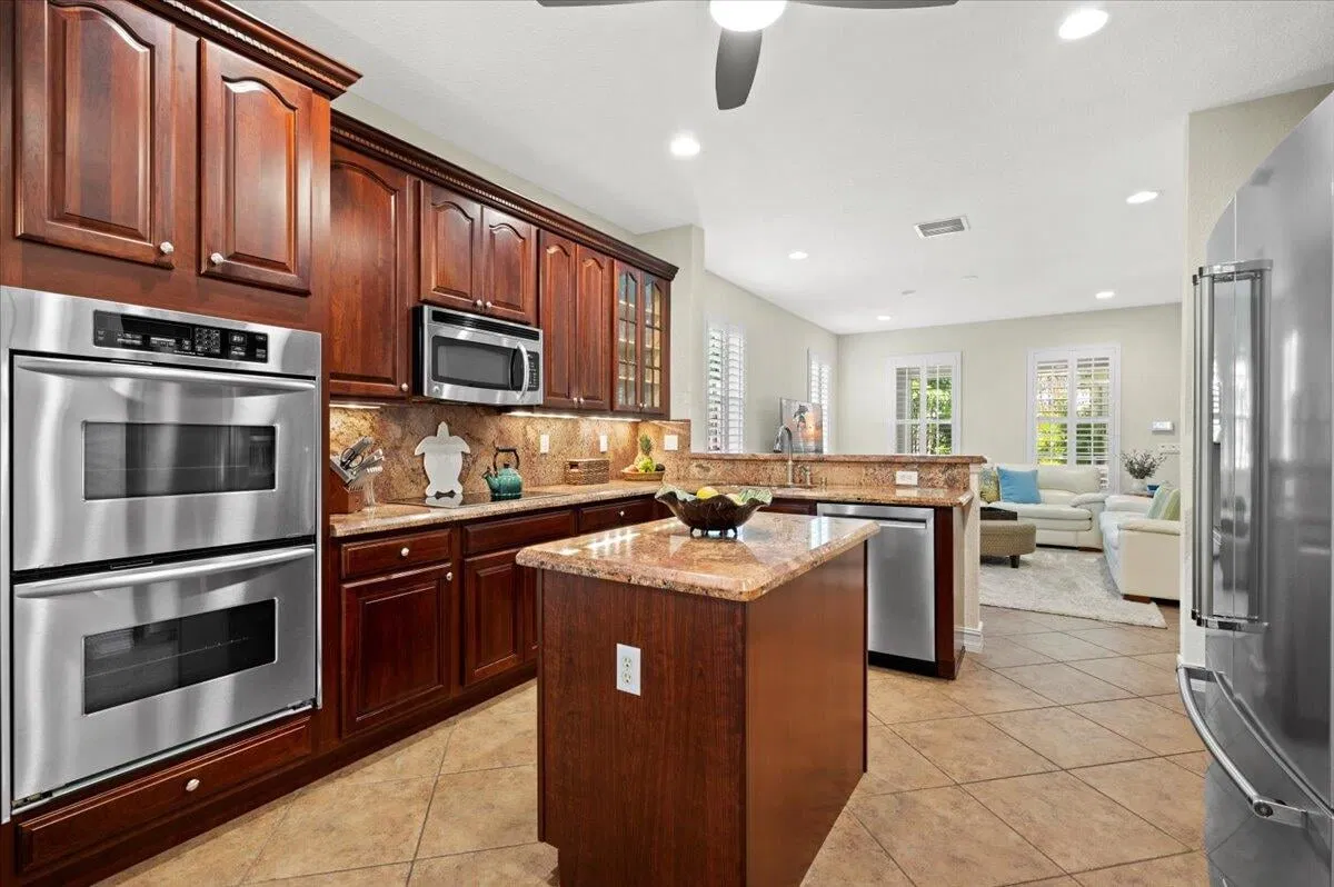 Canterbury Place Residence photo 16