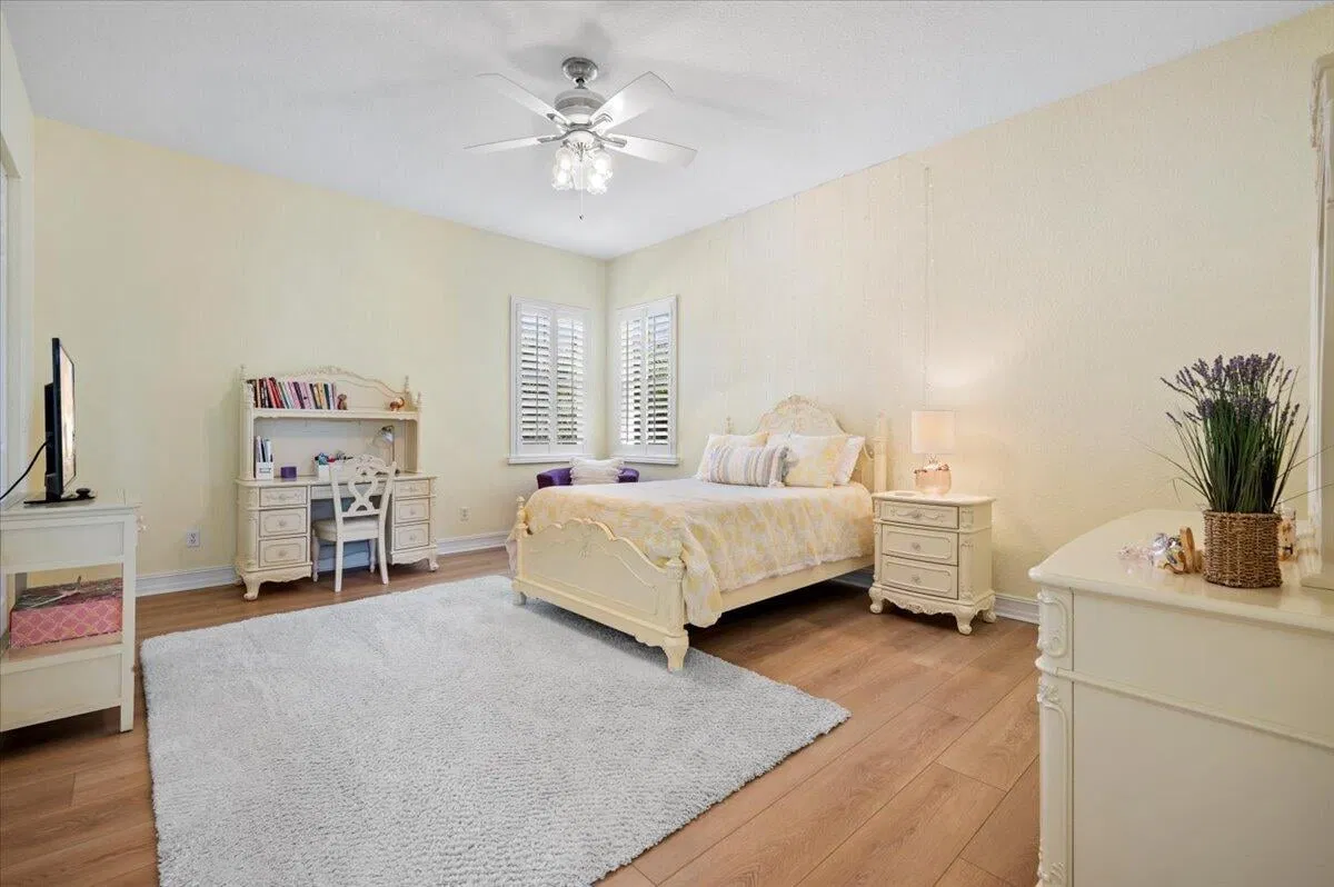 Canterbury Place Residence photo 31