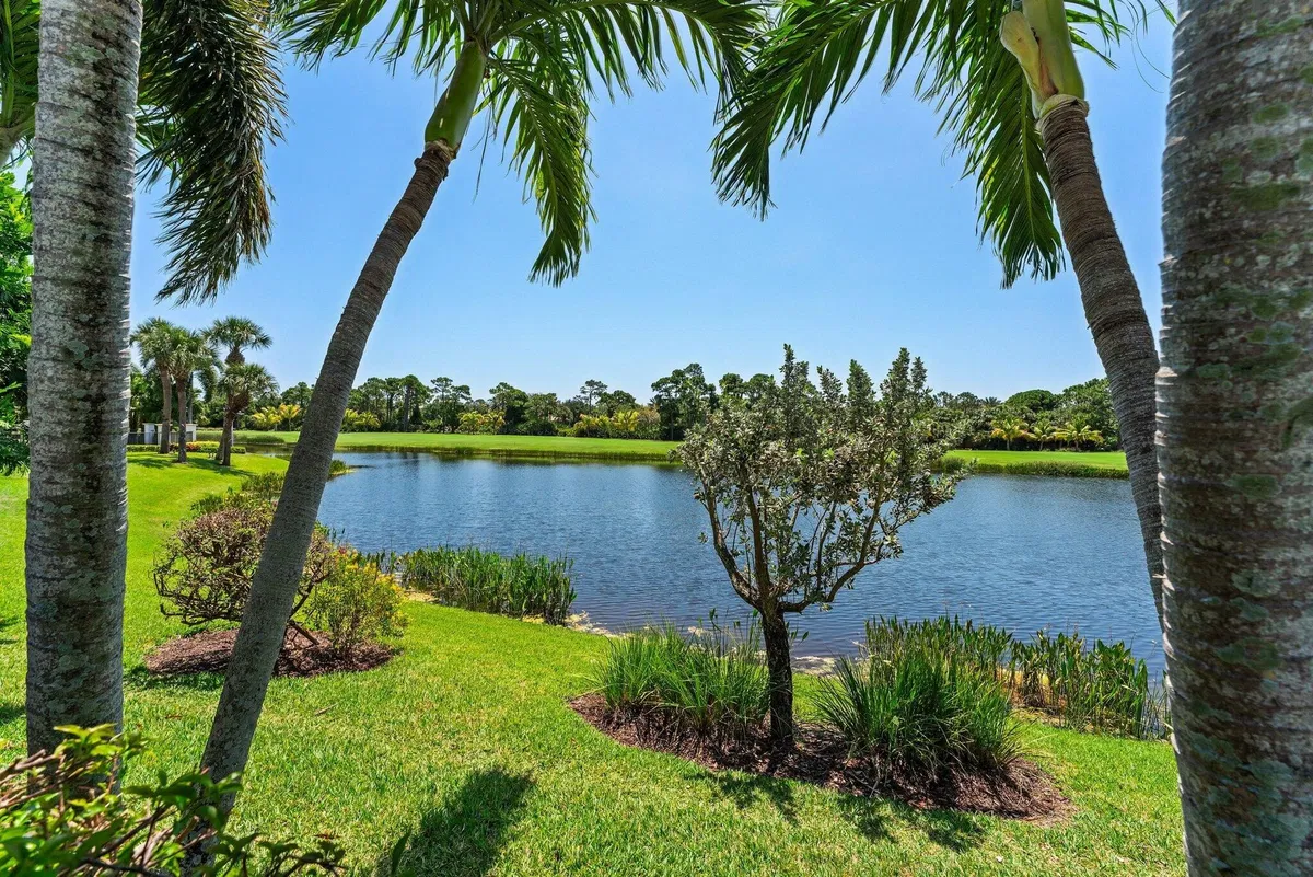 Trump National Jupiter Residence photo 67