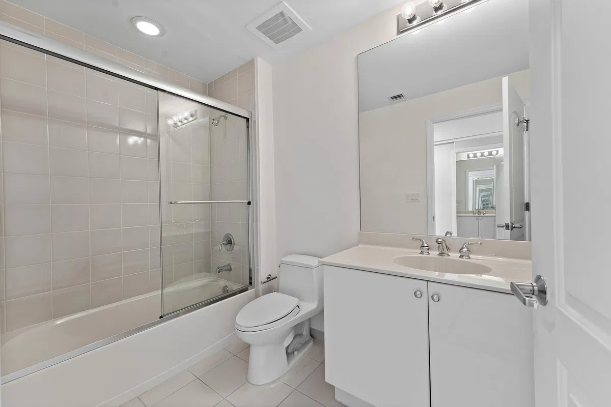 One City Plaza Unit 1105 photo 31