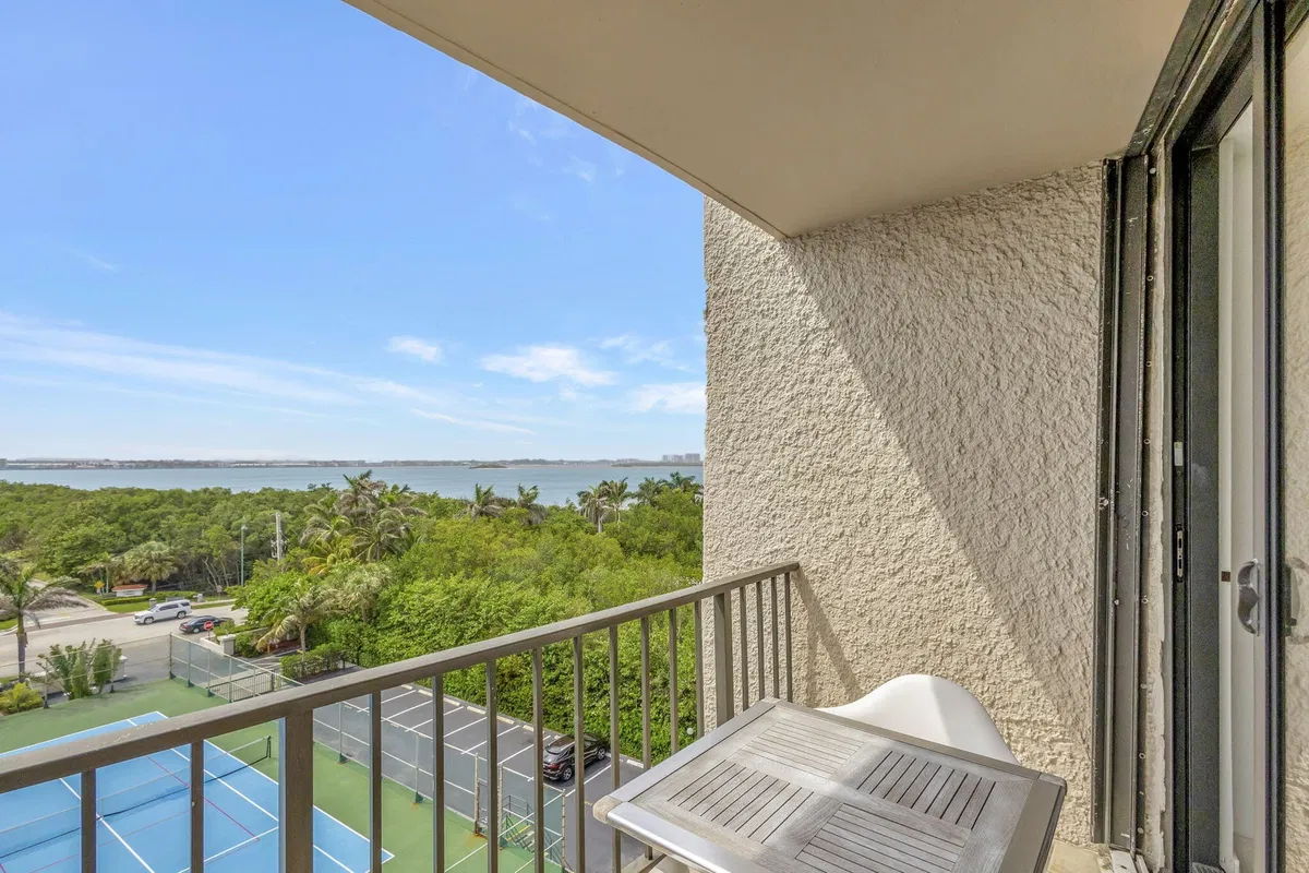Singer Island Unit 604 photo 13