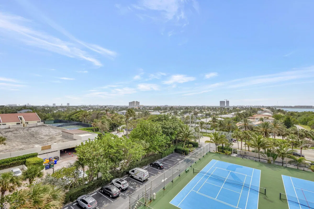 Singer Island Unit 604 photo 16