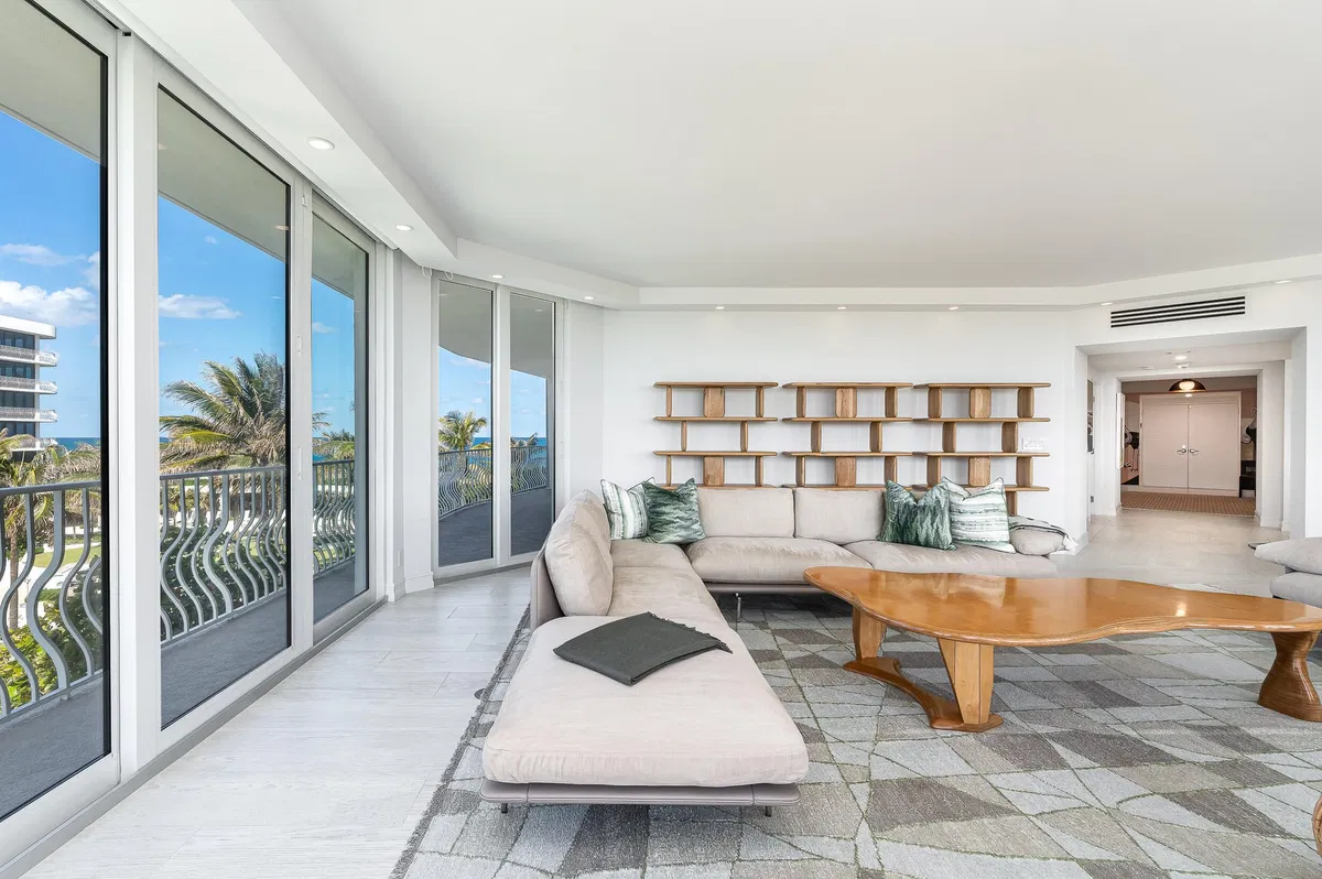 Sloan's Curve Palm Beach Unit 204s photo 10