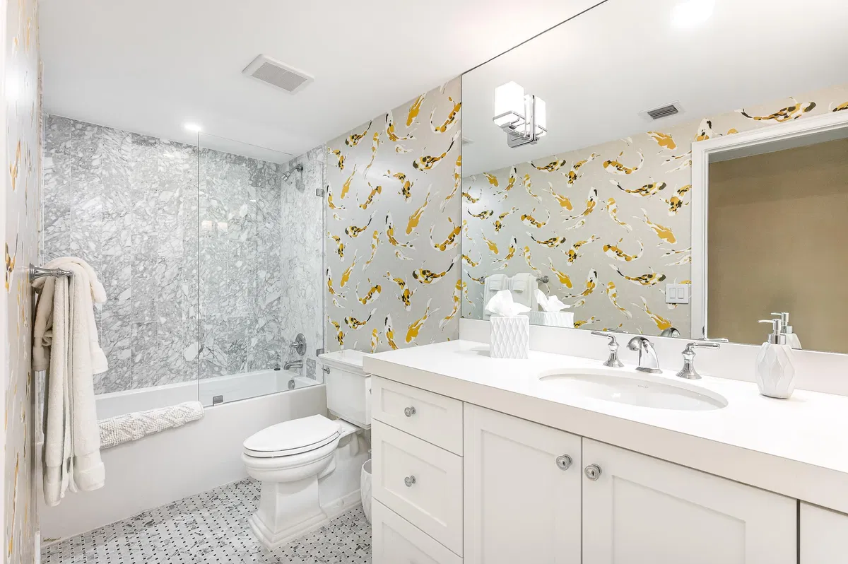 Sloan's Curve Palm Beach Unit 204s photo 22