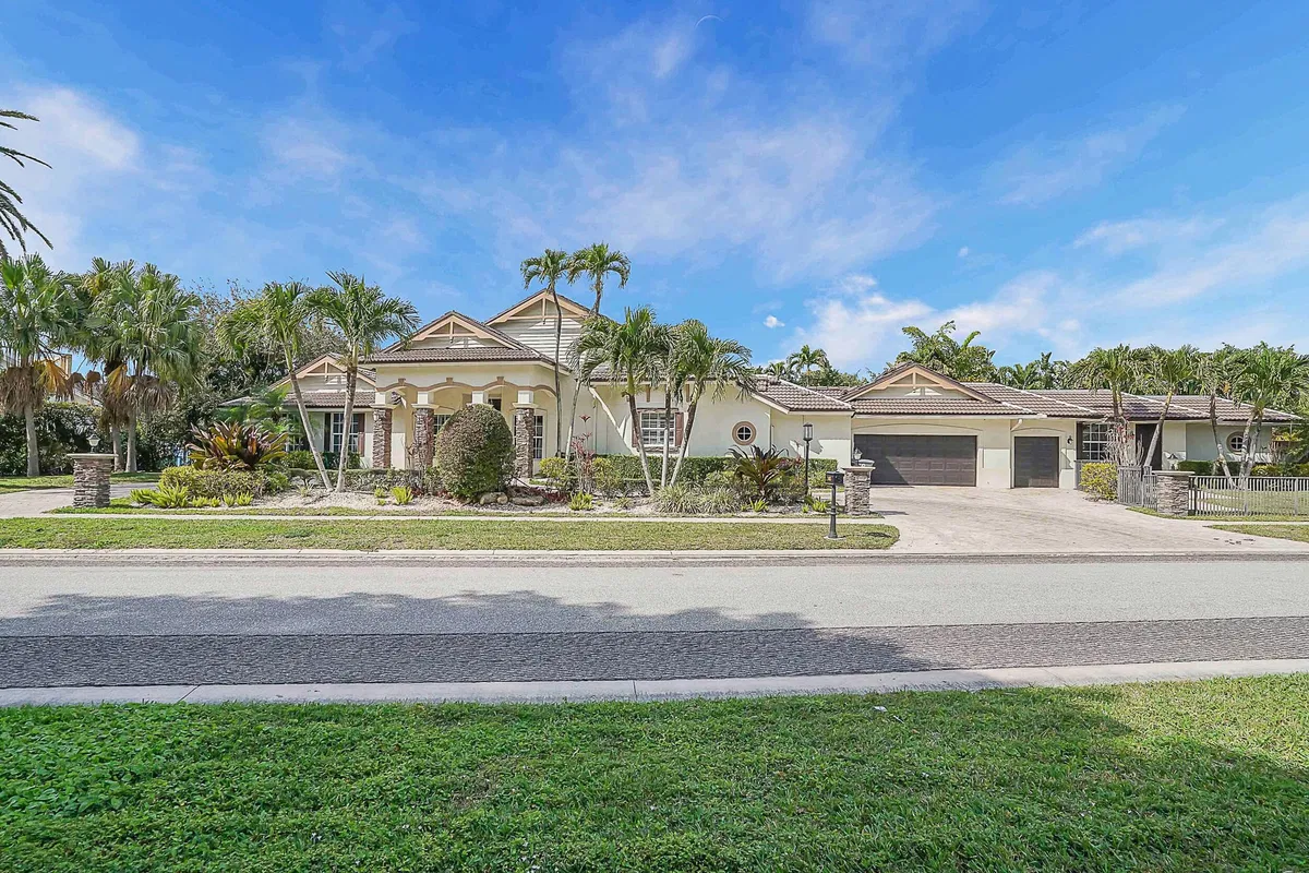 Boca Grove Residence
