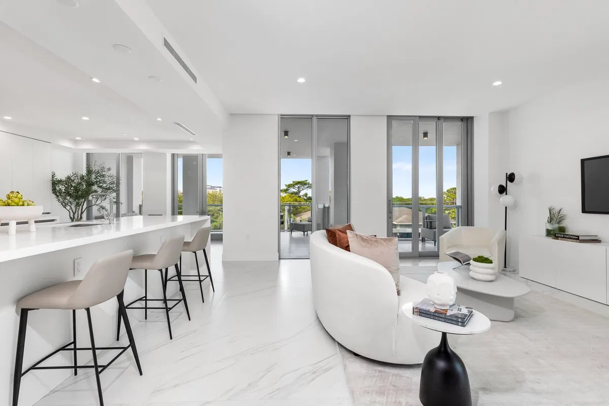Royal Palm Residences Boca Raton Unit 406 photo 4