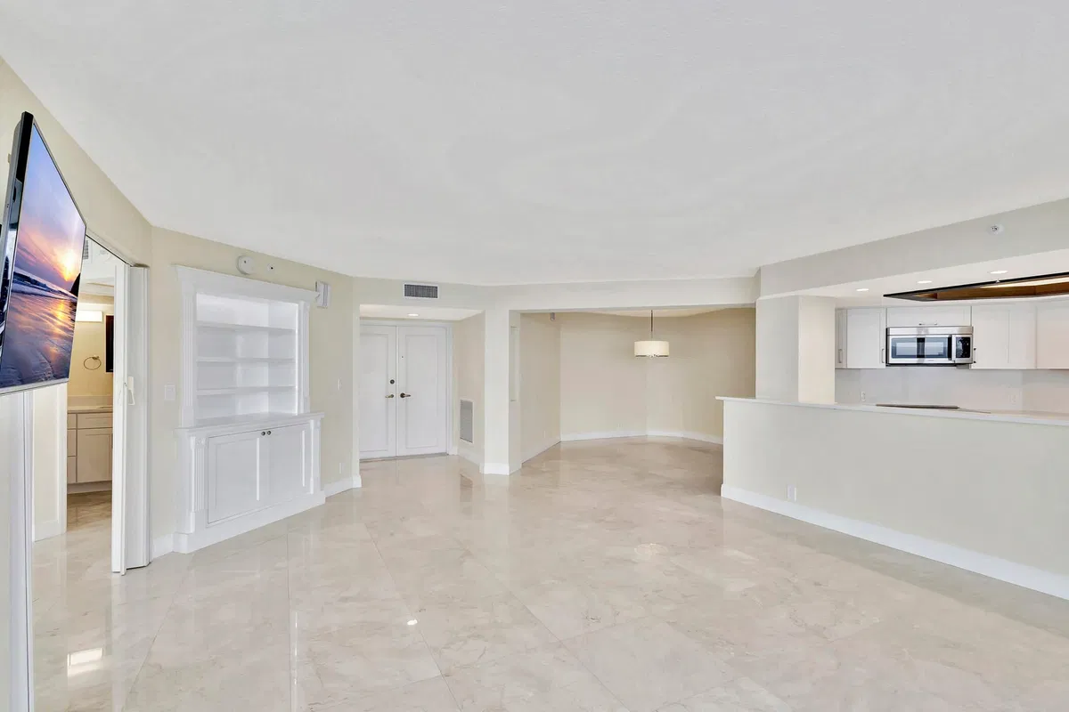 Corniche Singer Island Unit 1401 photo 4