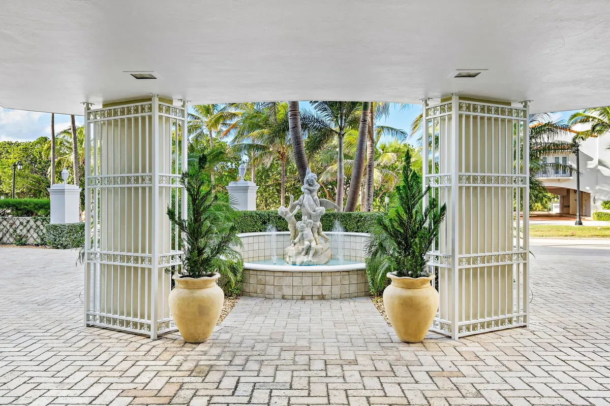 One Royal Palm Way Palm Beach Unit D1 photo 7