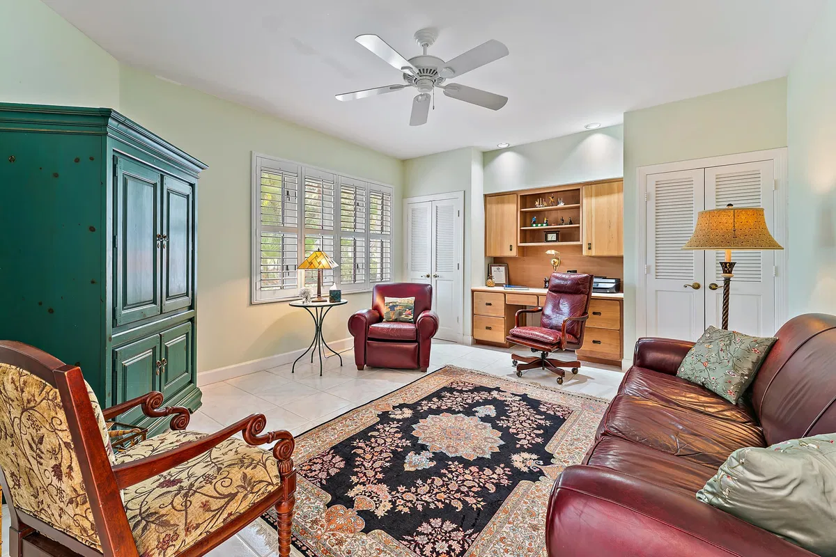 Monarch Country Club Residence photo 7