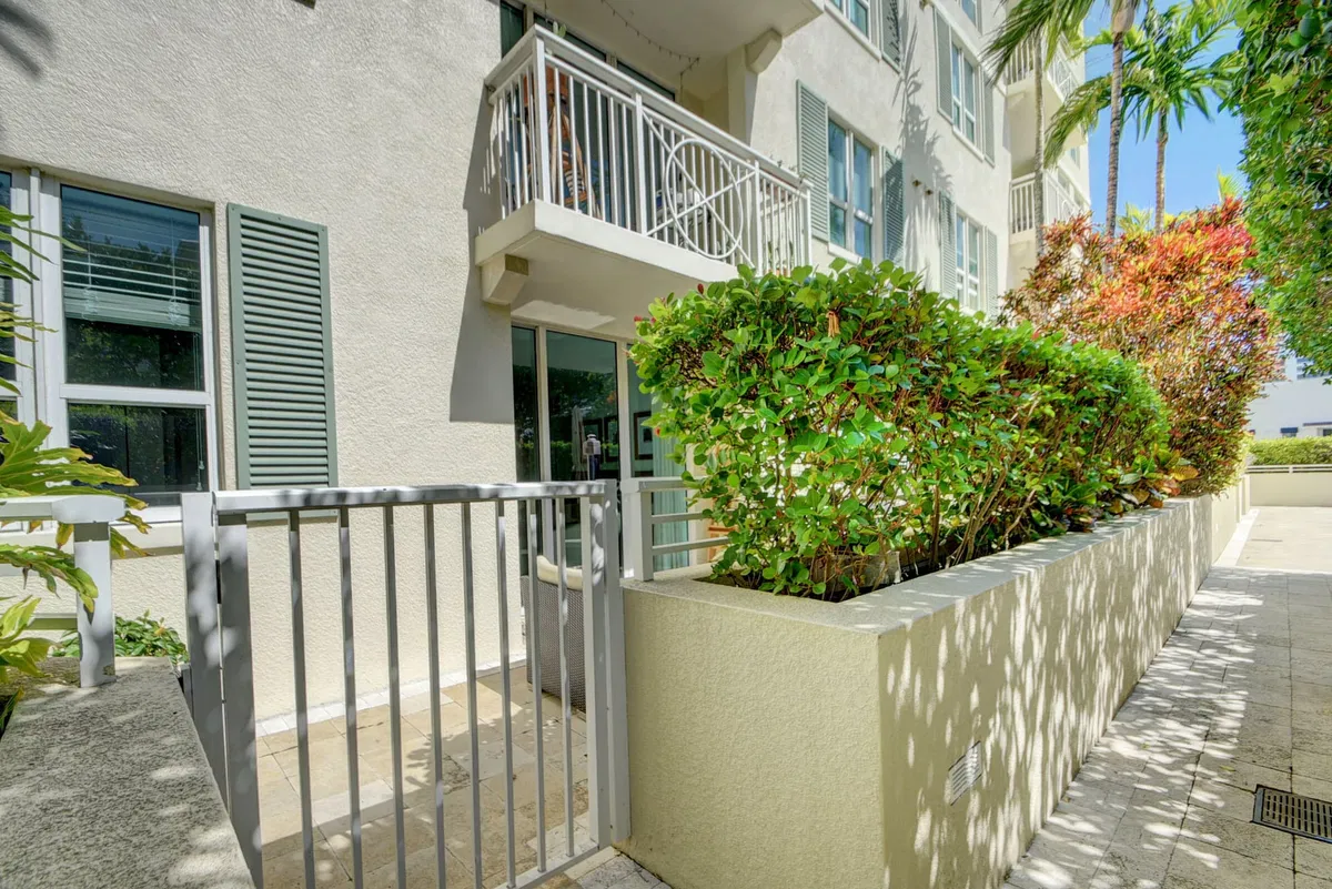 City Palms Unit 604 photo 28