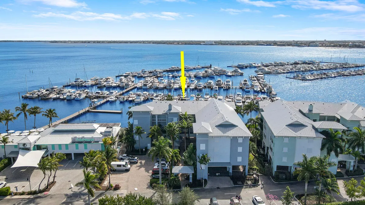 Harborage Yacht Club Unit 204 photo 7