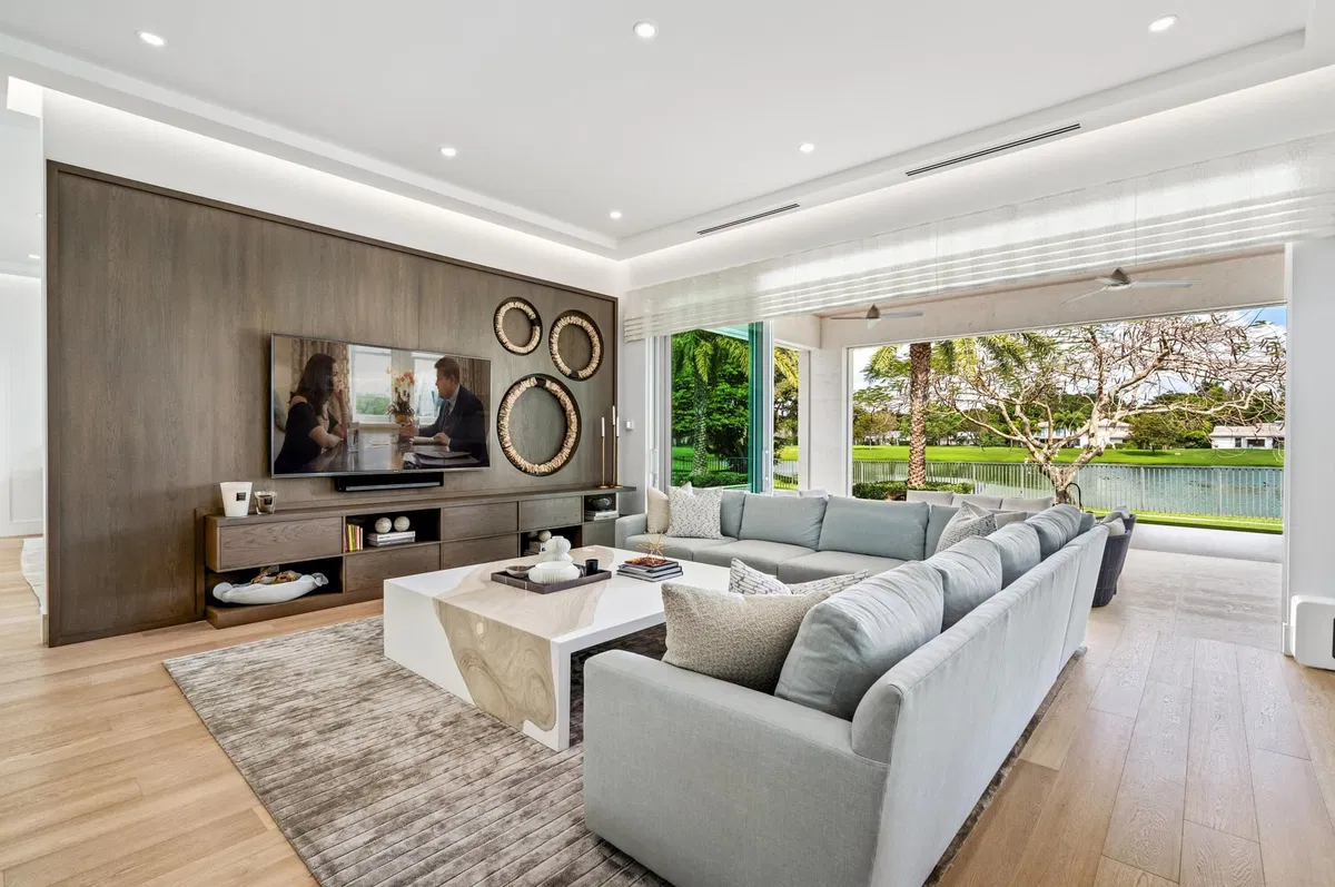 Boca Bath & Tennis Residence photo 10