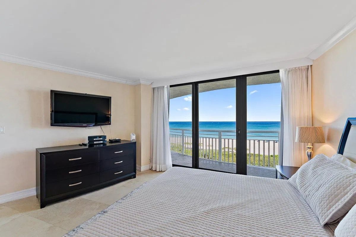 Tiara Singer Island Unit 8-D photo 10