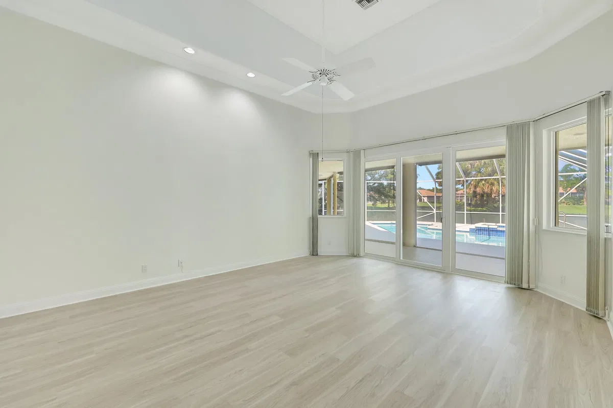 Monarch Country Club Residence photo 28