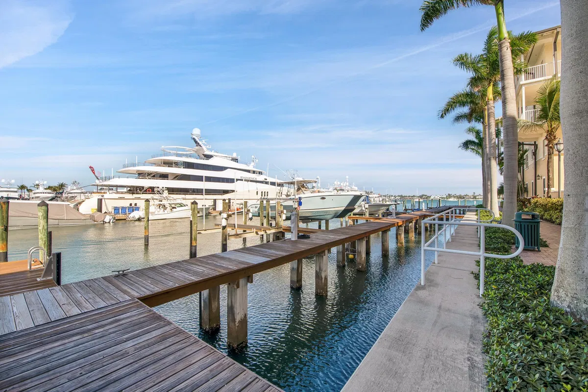 Flagler Landing Unit 201 photo 58