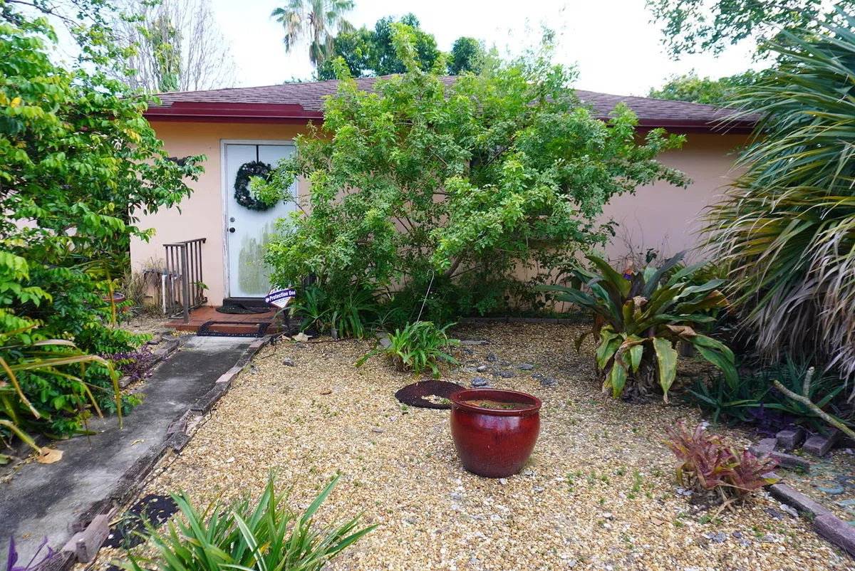  Residence photo 25
