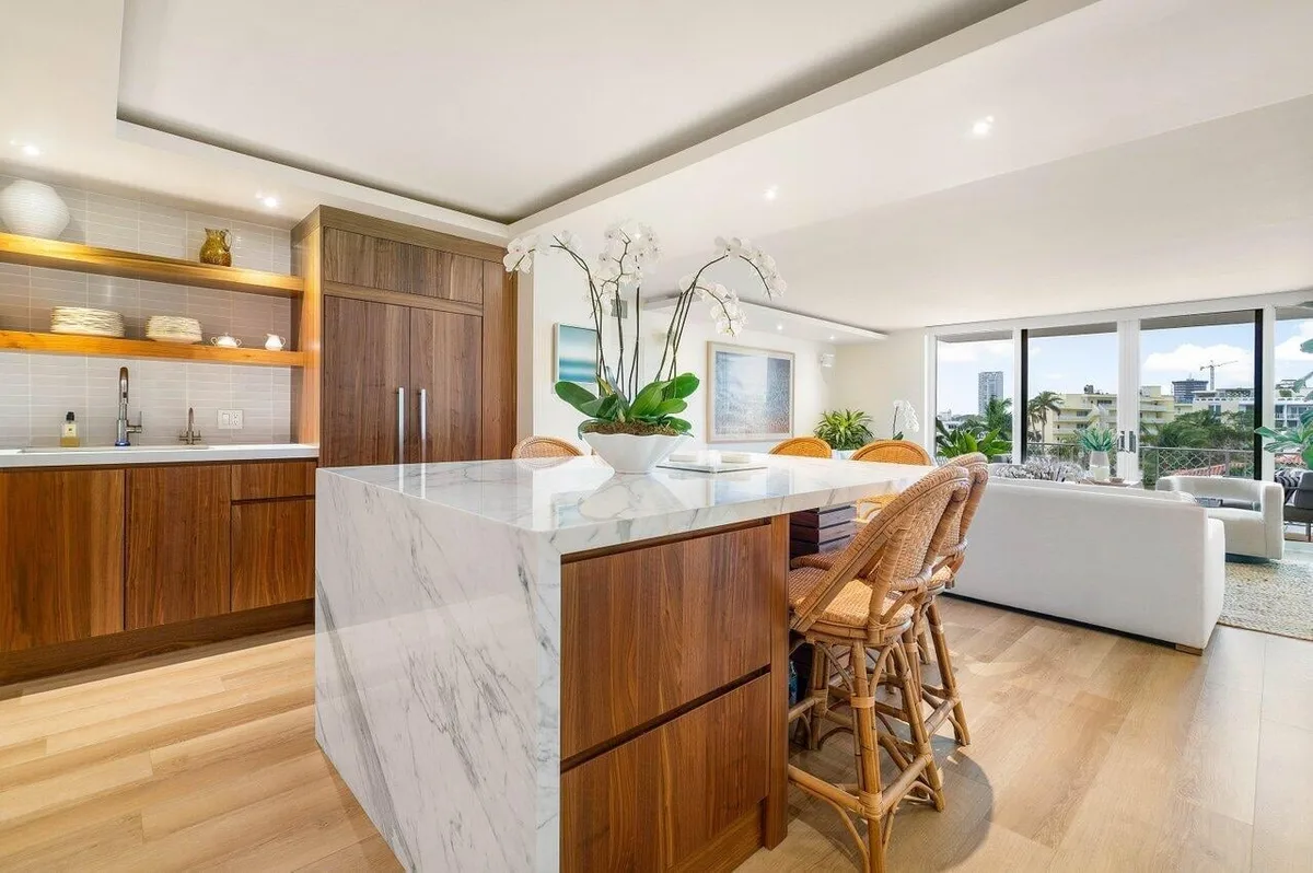 Island House Condos Unit 5c