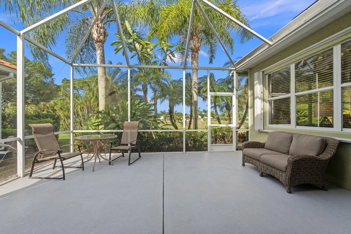 Monarch Country Club Residence photo 34