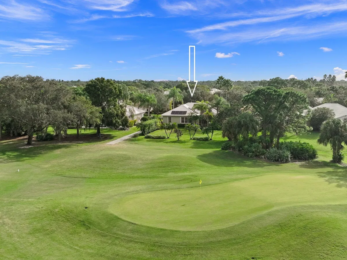 Monarch Country Club Residence photo 49