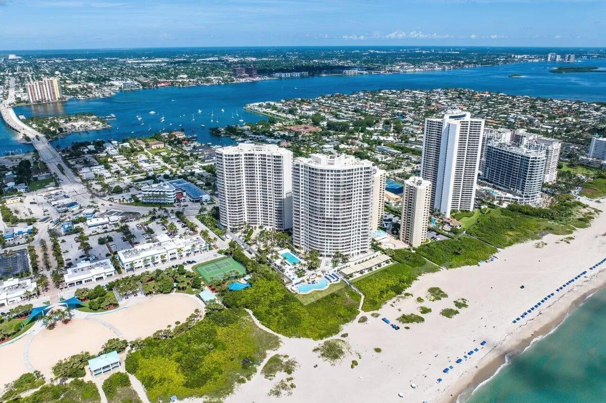 Ritz Carlton Residences Singer Island Unit 605b photo 4