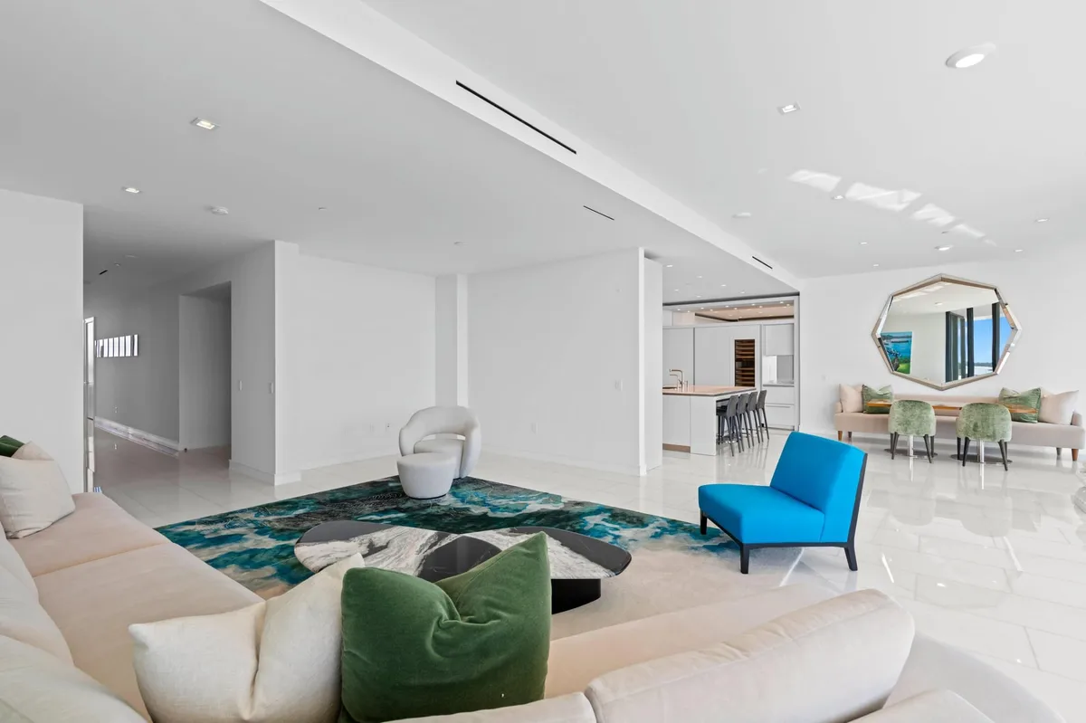 The Bristol Palm Beach Unit 602 photo 10