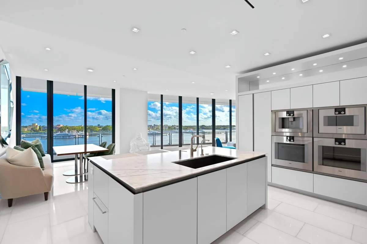The Bristol Palm Beach Unit 602 photo 13