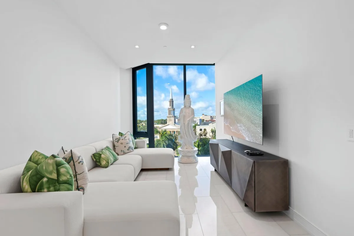 The Bristol Palm Beach Unit 602 photo 19