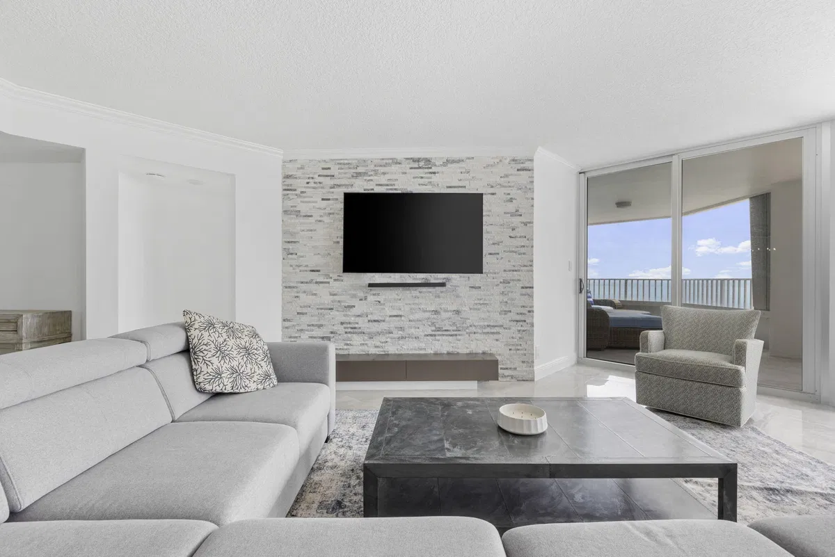 Corniche Singer Island Unit 1702 photo 7