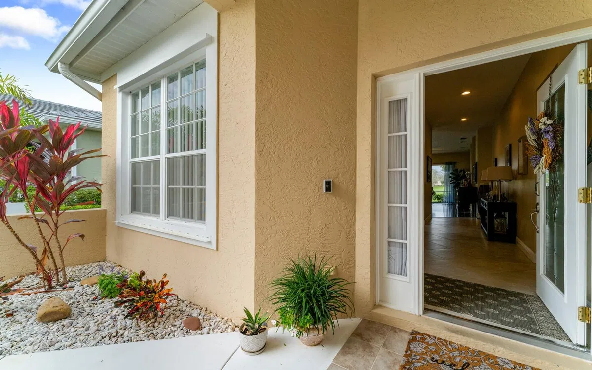 Monarch Country Club Residence photo 10