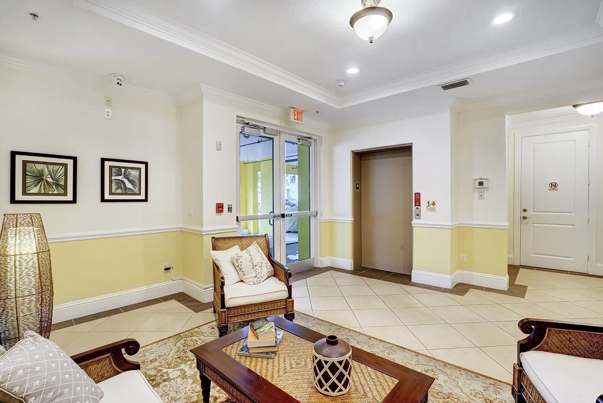 Latitude Delray Unit 301 photo 7