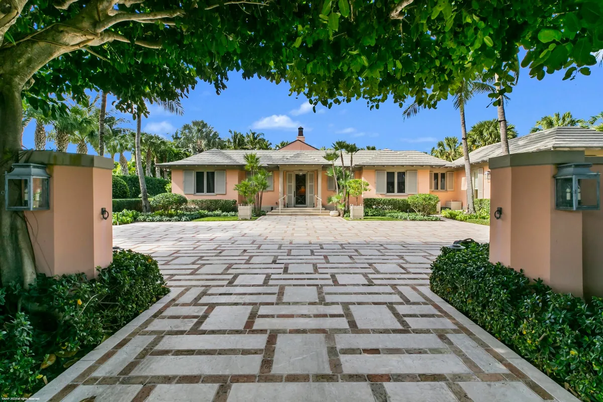Jupiter Island Club Residence