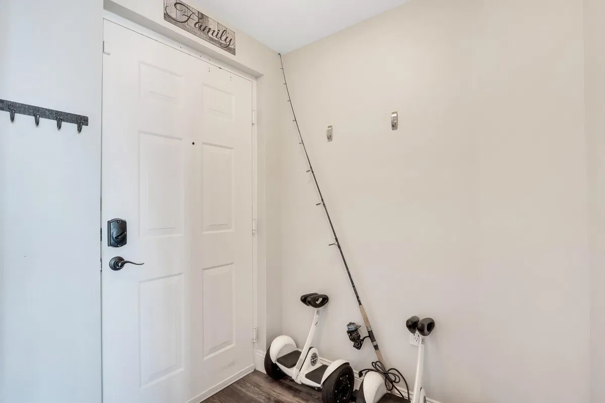 Harborage Yacht Club Unit 201 photo 13