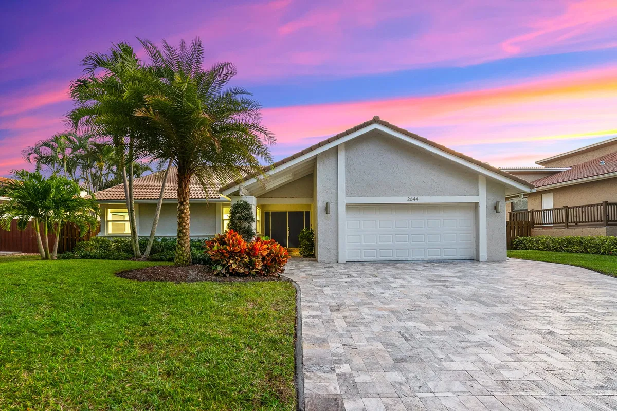 Colonnade Boca Raton Residence