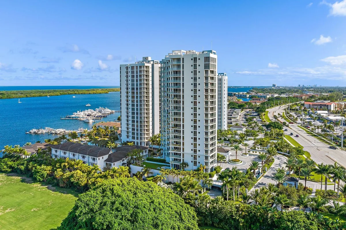Water Club North Palm Beach Unit 1404 photo 4