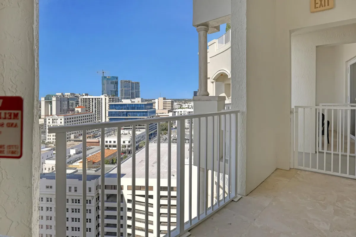 Esplanade Grande Unit Ph1 photo 58