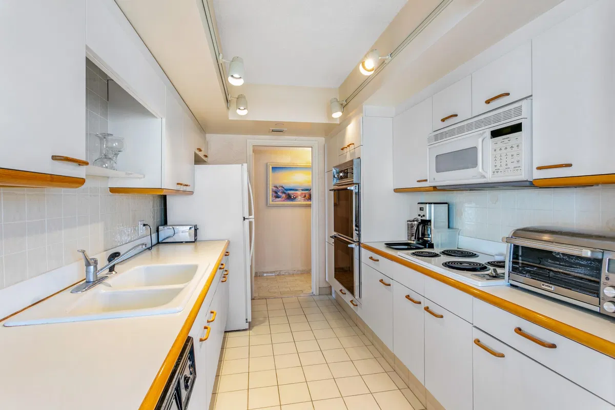 4000 N Ocean Singer Island Unit 601 photo 13