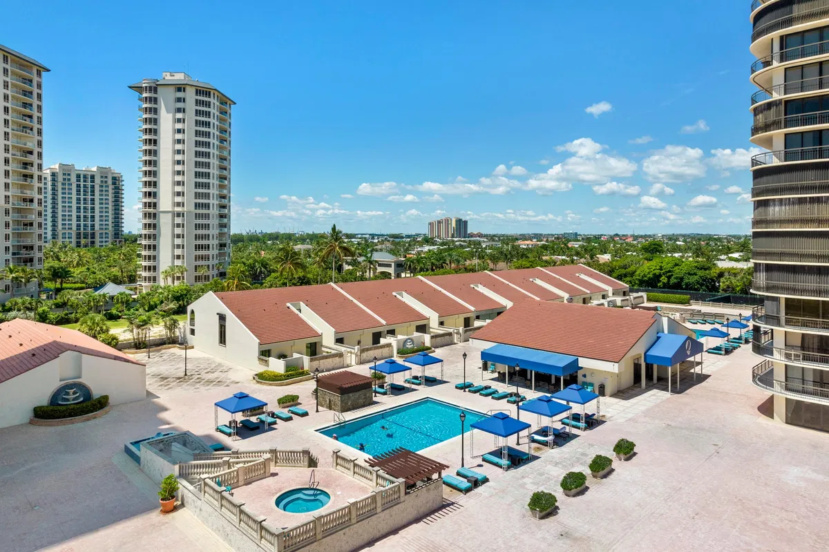 4000 N Ocean Singer Island Unit 601 photo 25