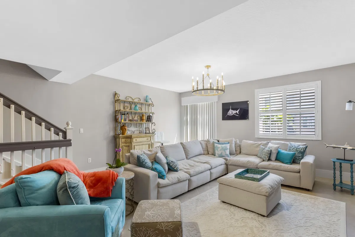 Pineapple Grove Village Condominiums Unit 5-B photo 10