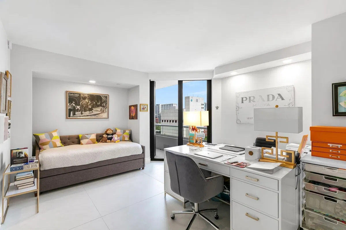 The Plaza of The Palm Beaches Unit 11ef photo 13