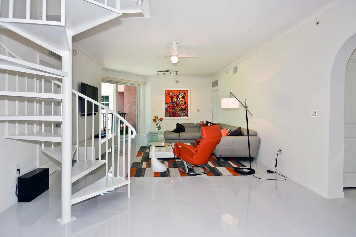The Astor Unit 502 photo 10