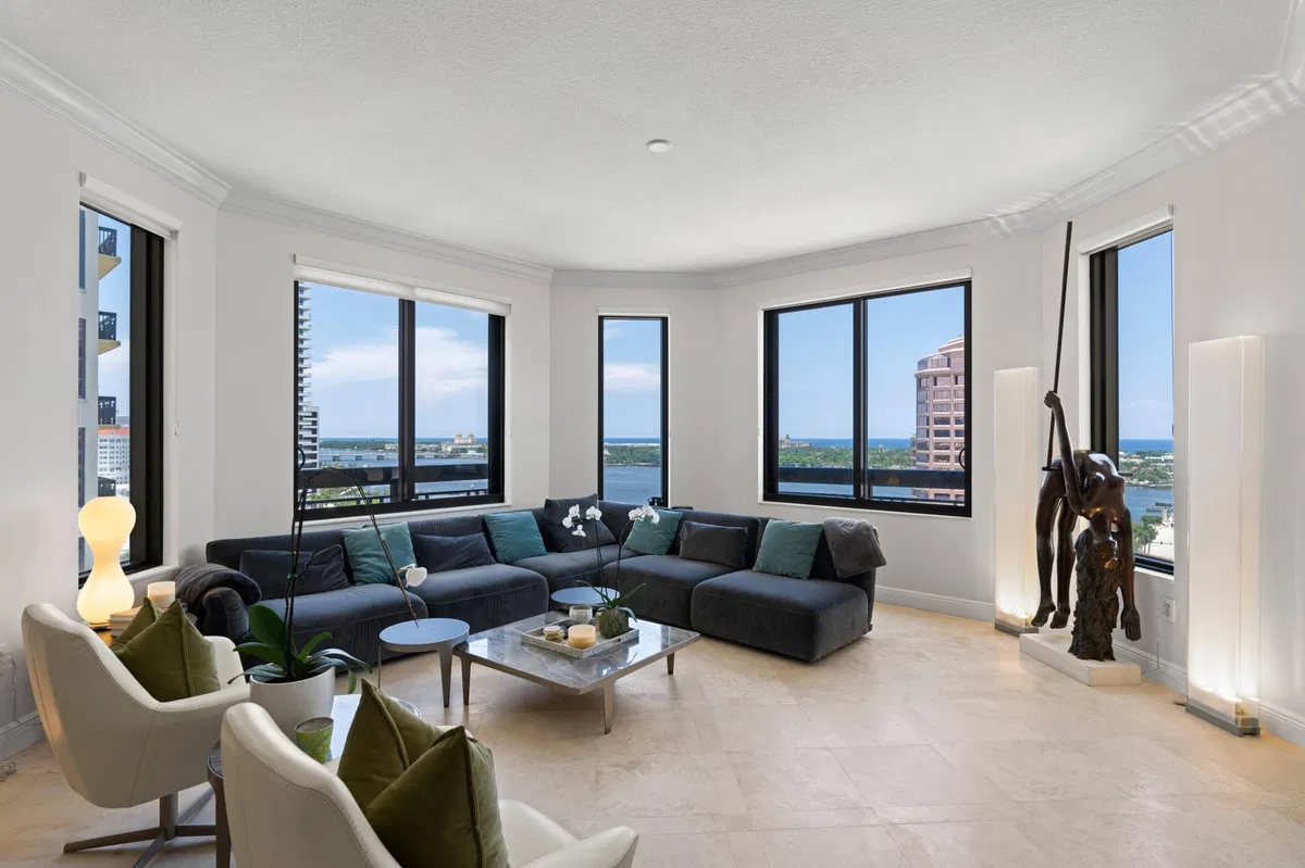 One City Plaza Unit 1409 photo 7