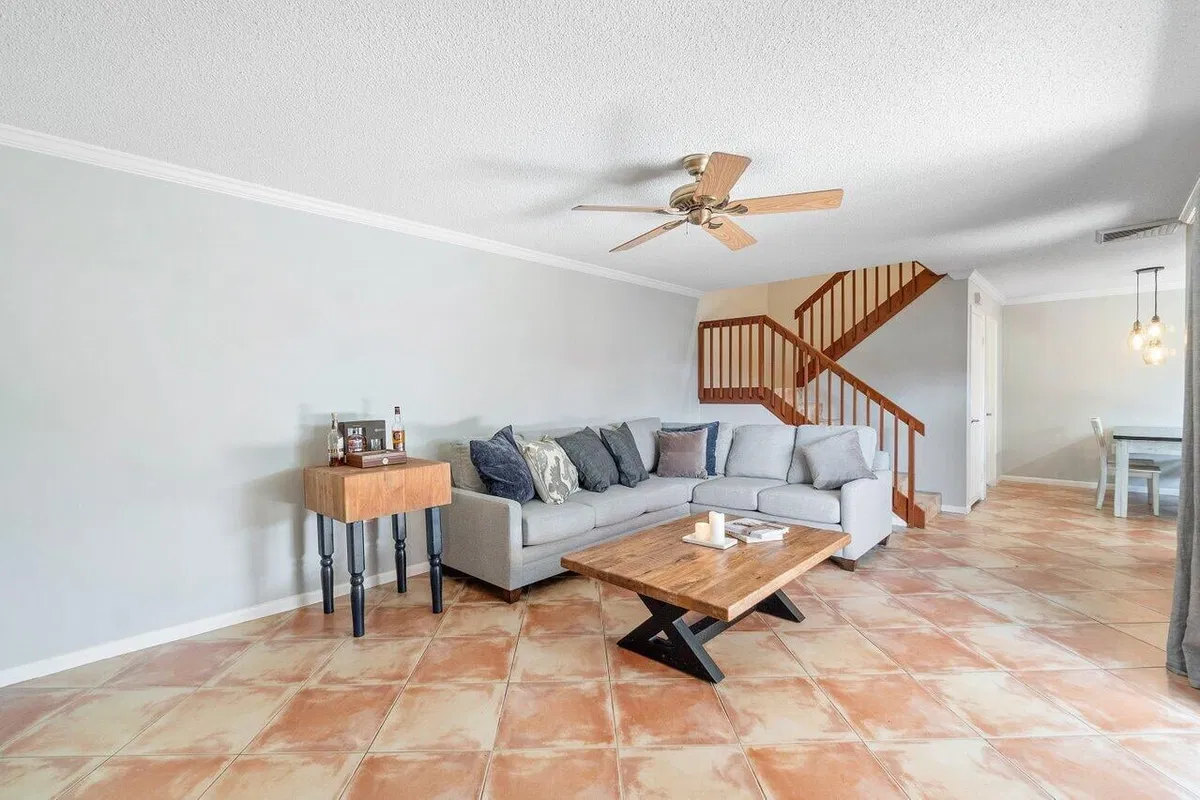  Residence photo 7