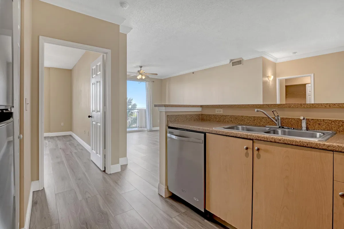 The Montecito Unit 506 photo 19