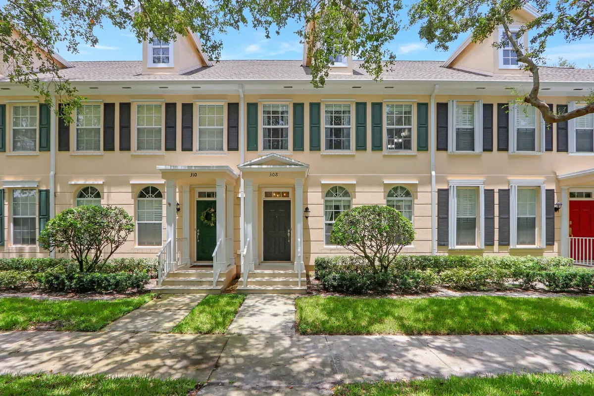 Charleston Court at Abacoa Residence