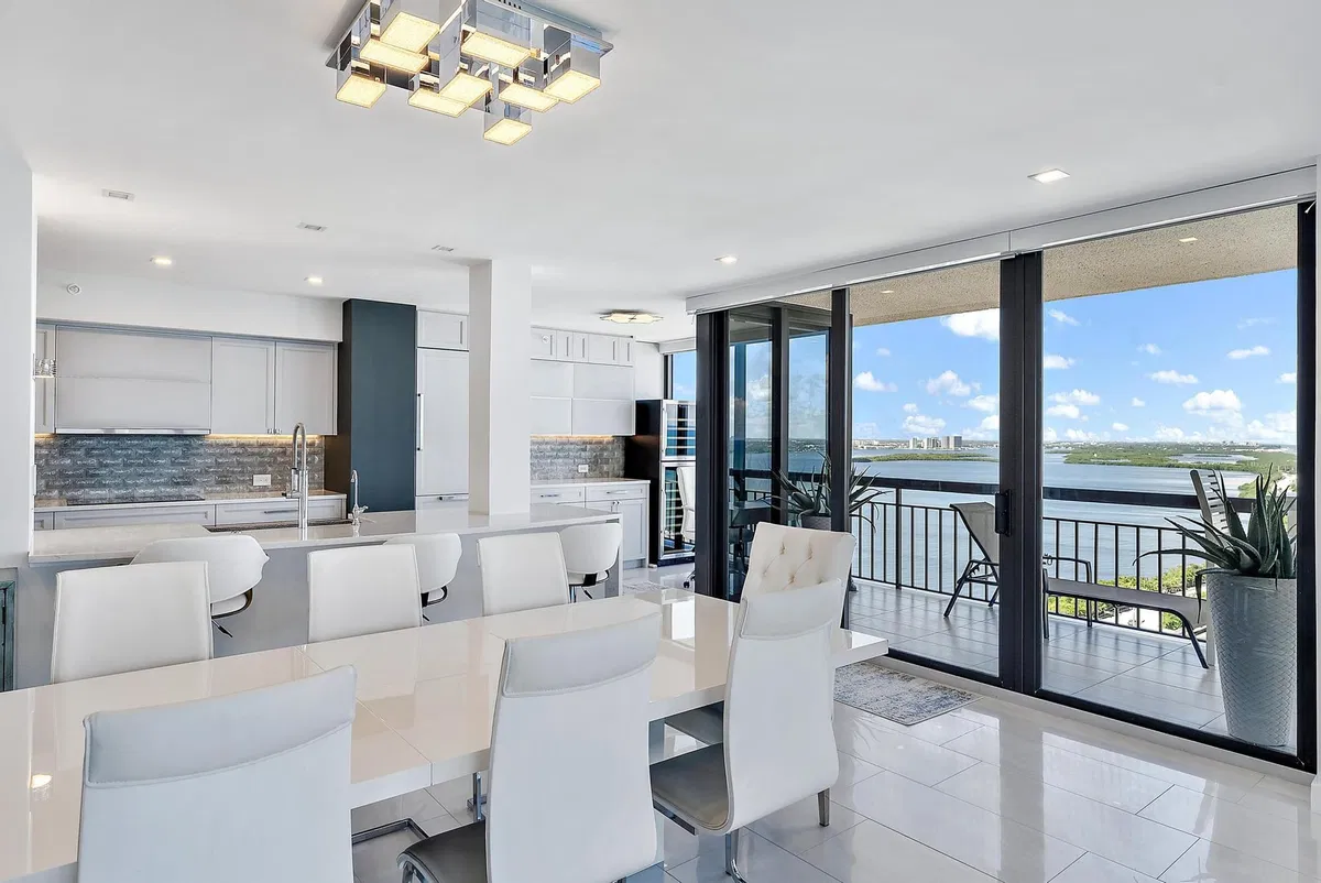 Martinique Singer Island Unit 2401 photo 4