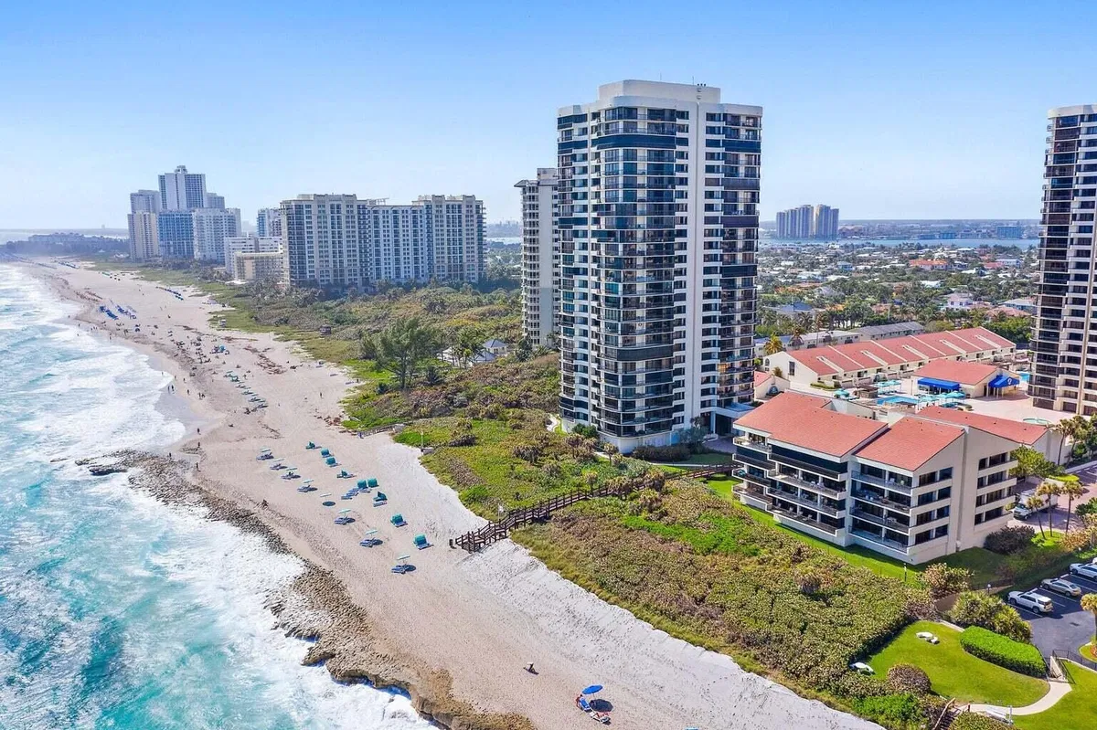 Martinique Singer Island Unit 2401 photo 10