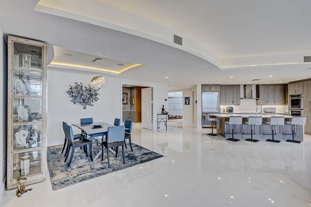 Azure Palm Beach Gardens Unit 412 photo 13