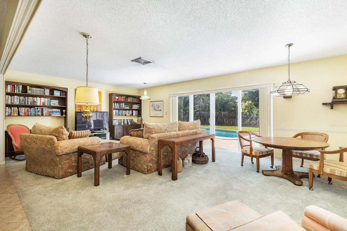 Residence photo 4