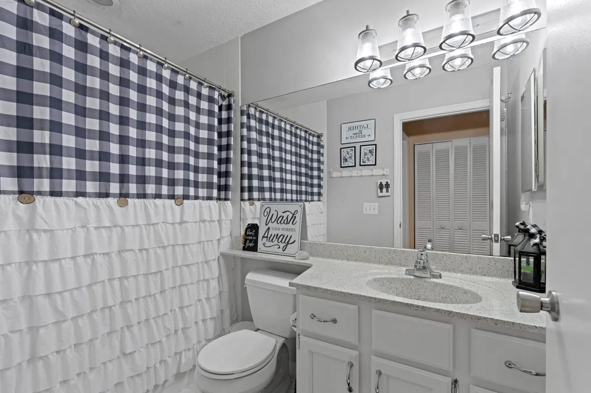 Residence photo 25
